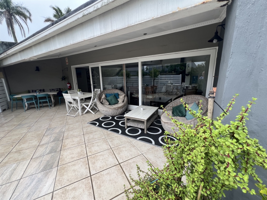 8 Bedroom Property for Sale in Vincent Eastern Cape